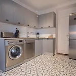 Apartman Bica Patio 3bdr Duplex By Lovelystay