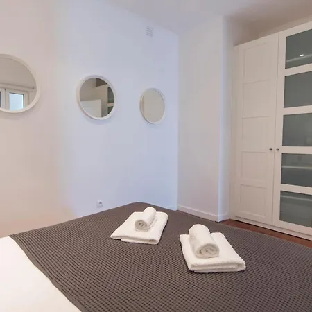 Bica Patio 3bdr Duplex By Lovelystay ליסבון