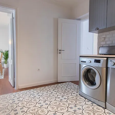 Bica Patio 3bdr Duplex By Lovelystay * Lizbona