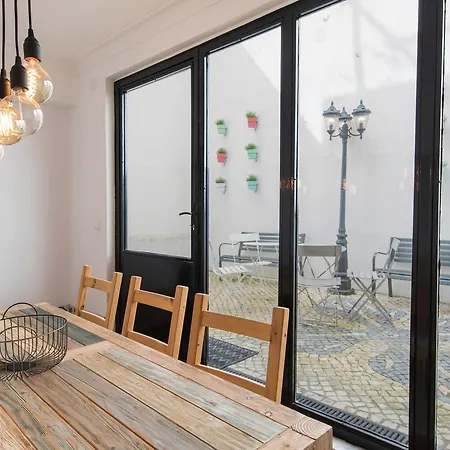 Bica Patio 3bdr Duplex By Lovelystay * Lizbona