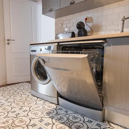 Apartament Lovelystay - Bica Patio Duplex Lizbona
