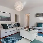 Bica Patio 3bdr Duplex By Lovelystay Apartmán
