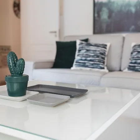 Bica Patio 3bdr Duplex By Lovelystay * Lisbon
