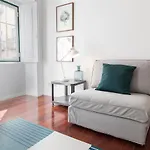 Bica Patio 3bdr Duplex By Lovelystay *