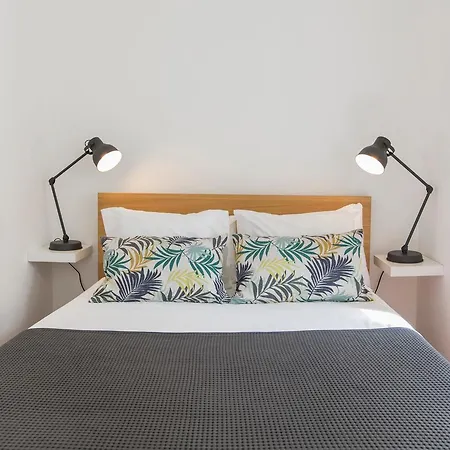 Lovelystay - Bica Patio Duplex