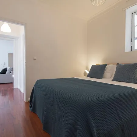 Apartment Lovelystay - Bica Patio Duplex *