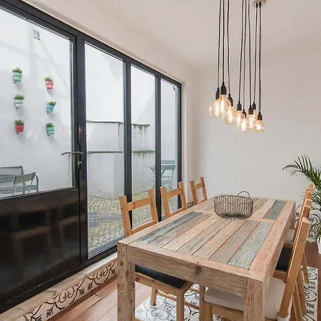 Apartment Lovelystay - Bica Patio Duplex Lisbon